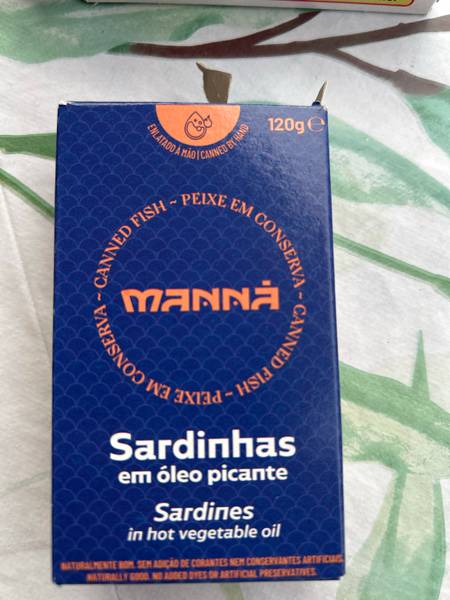 Manná — Sardines in Hot Vegetable Oil