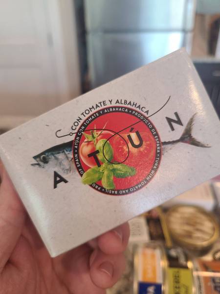Don Gastronom — Atún con Tomate y Albahaca