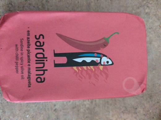 Sardinha — Sardine in Spicy Olive Oil with Chilli Pepper