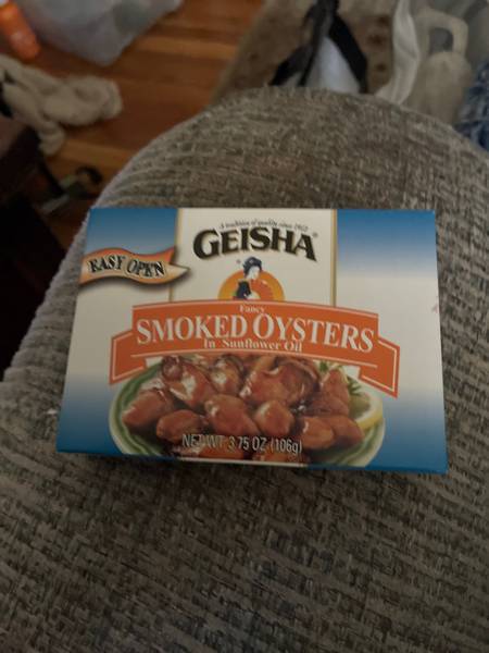 GEISHA — FANCY SMOKED OYSTERS IN SUNFLOWER OIL, SUNFLOWER OIL